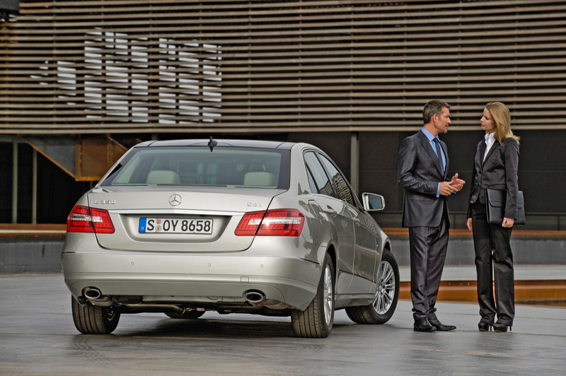 Illustration for article titled 2010 Mercedes E-Class: Mega Gallery